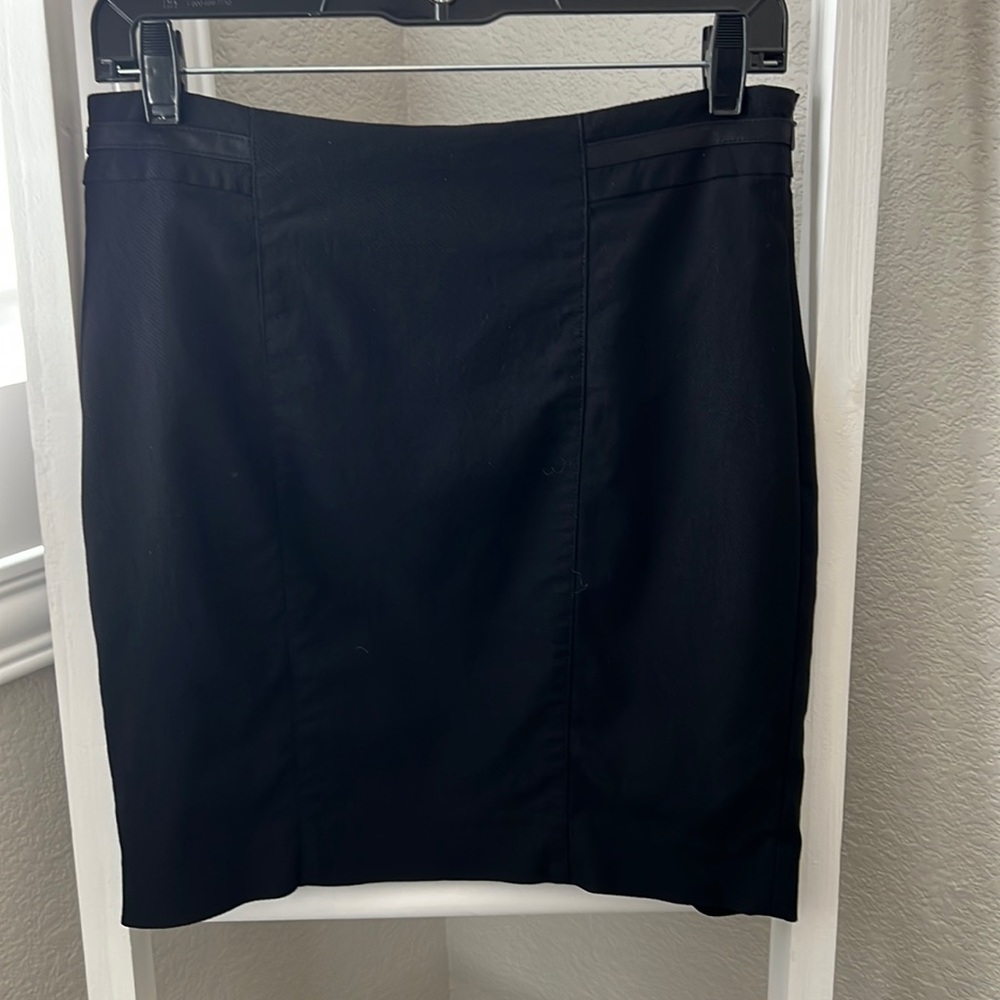Bebe skirt